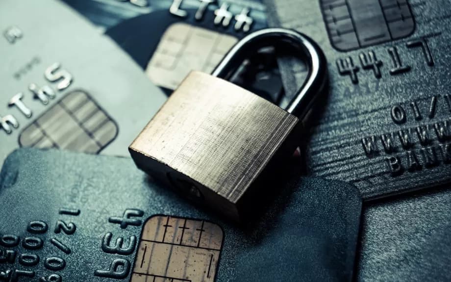 News_lock on credit cards
